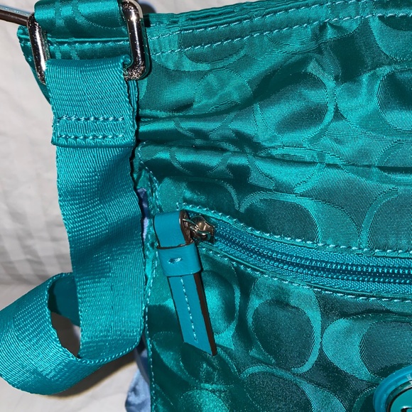 Coach - Picture 5 of 10